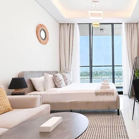 Apartament Luxurious Studio & Balcony At Samana Golf Avenue Dubaj Zewnętrze zdjęcie